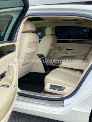 Xe Bentley Flying Spur V8 2015