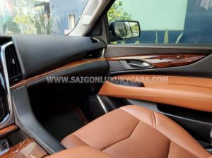 Xe Cadillac Escalade 6.2 V8 2015