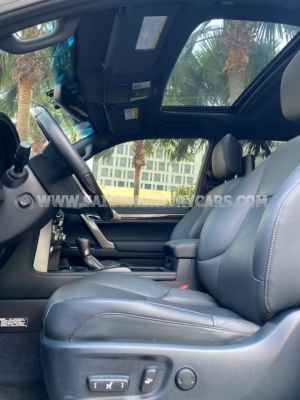 Xe Lexus GX 460 2020