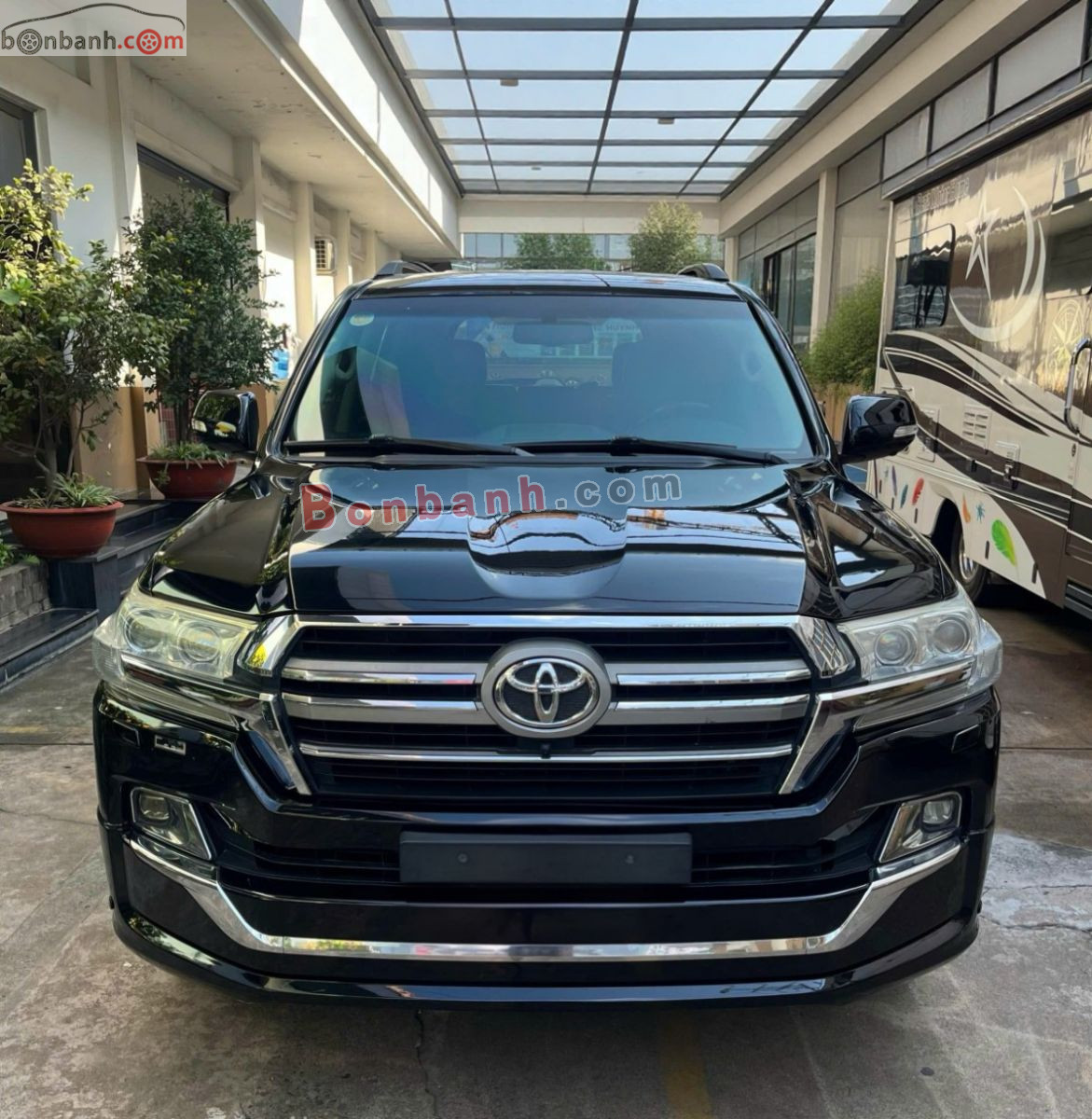 Toyota Land Cruiser VX 4.6 V8 2014